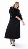 OPEN PLEATED SKIRT